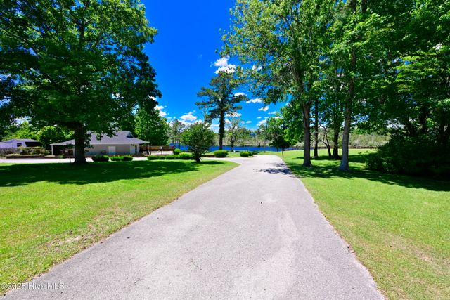 159 Dockside Drive, Jacksonville, NC 28546