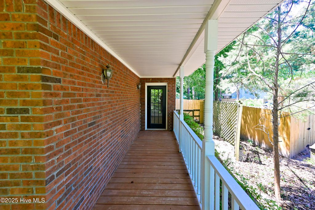 159 Dockside Drive, Jacksonville, NC 28546