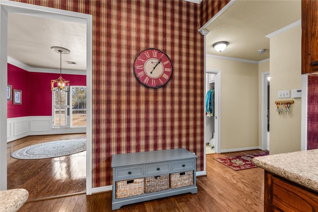 201 Cobblestone Lane, Crawford, TX 76638