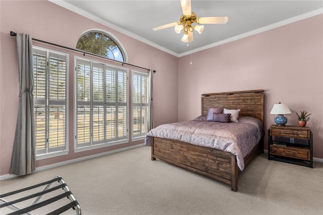 201 Cobblestone Lane, Crawford, TX 76638