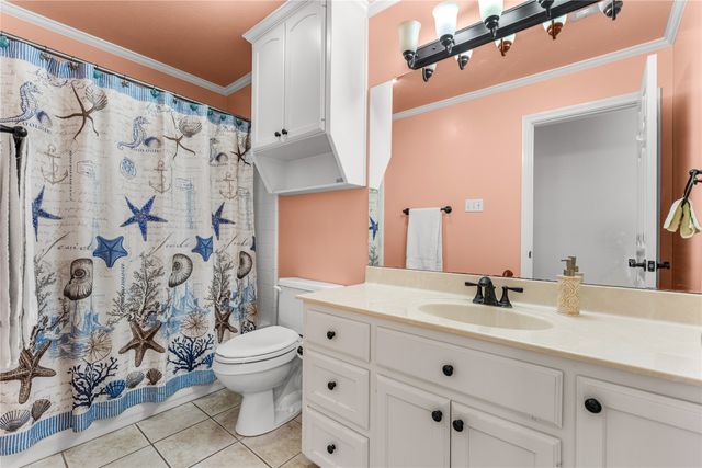 201 Cobblestone Lane, Crawford, TX 76638