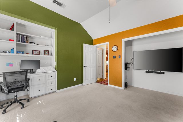 201 Cobblestone Lane, Crawford, TX 76638