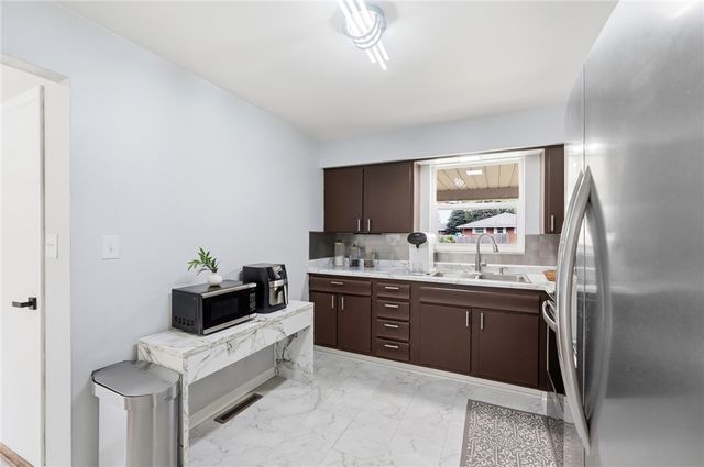 3334 Carlin Drive, West Carrollton, OH 45449