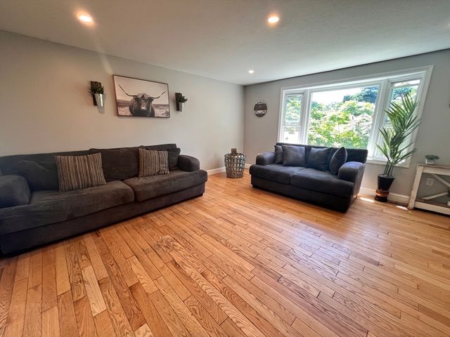 26 Alpine Ave, Methuen, MA 01844