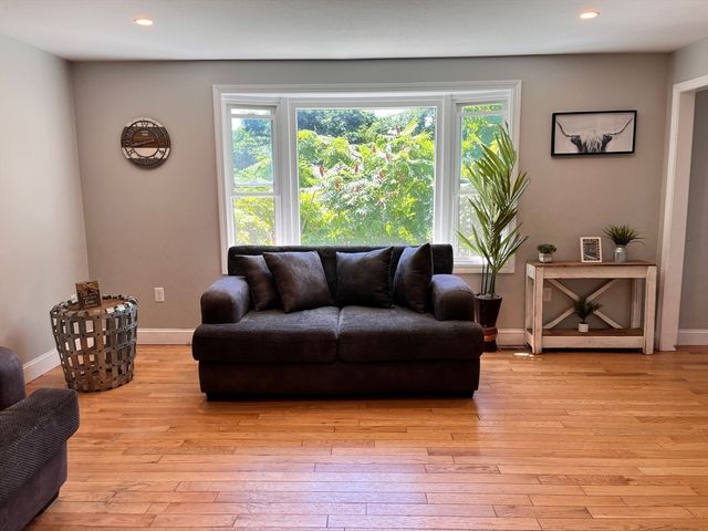 26 Alpine Ave, Methuen, MA 01844