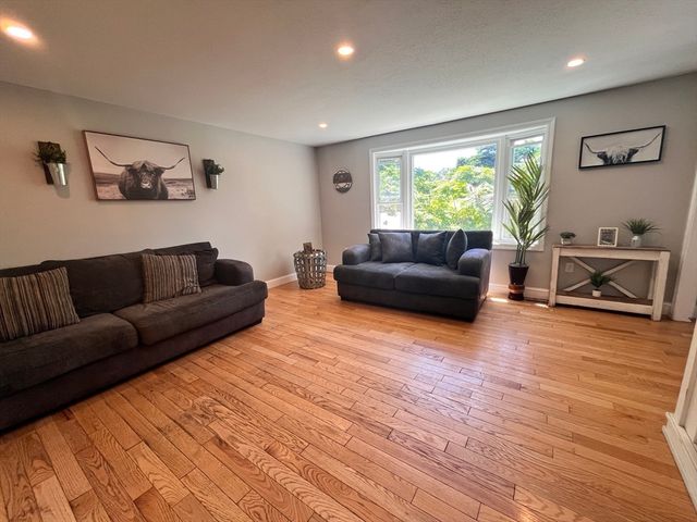 26 Alpine Ave, Methuen, MA 01844