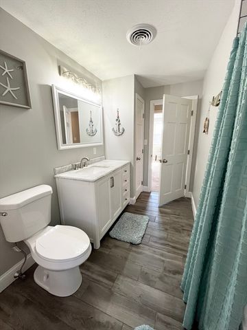 26 Alpine Ave, Methuen, MA 01844