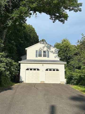 26 Alpine Ave, Methuen, MA 01844
