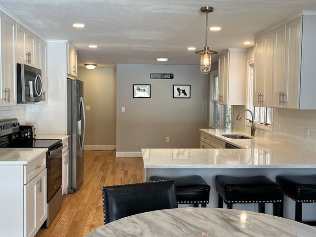 26 Alpine Ave, Methuen, MA 01844