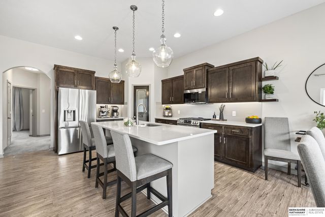 21805 H Street, Elkhorn, NE 68022