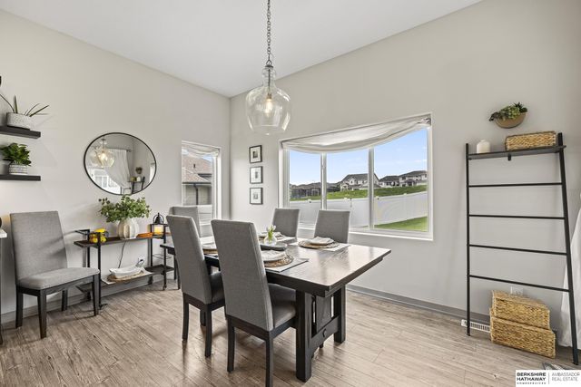 21805 H Street, Elkhorn, NE 68022