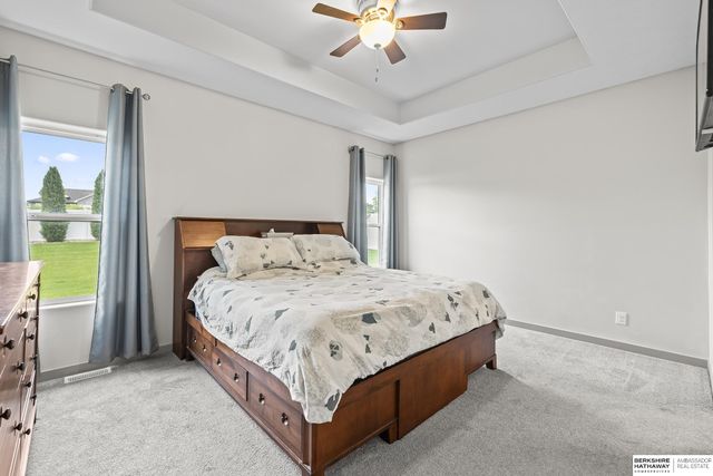 21805 H Street, Elkhorn, NE 68022