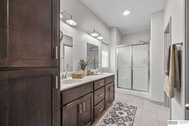 21805 H Street, Elkhorn, NE 68022
