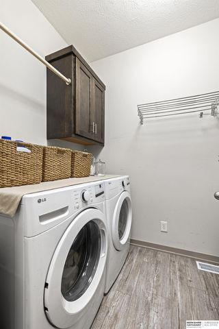 21805 H Street, Elkhorn, NE 68022