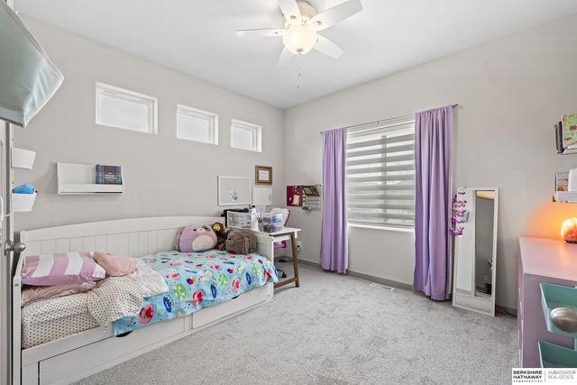 21805 H Street, Elkhorn, NE 68022