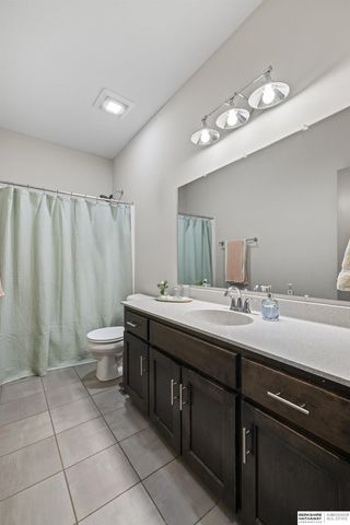 21805 H Street, Elkhorn, NE 68022