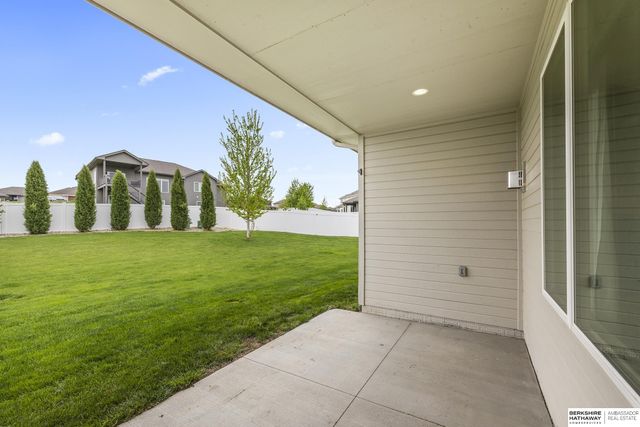 21805 H Street, Elkhorn, NE 68022