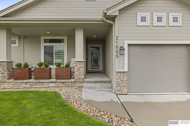 21805 H Street, Elkhorn, NE 68022