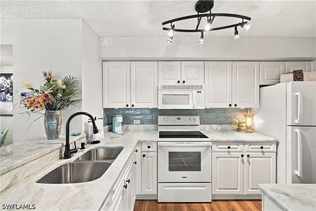 8930 Colonnades CT E 635, Bonita Springs, FL 34135