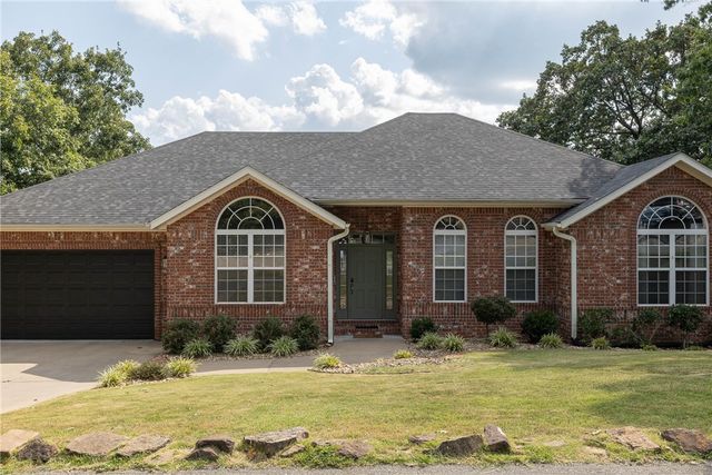7 Stratfield Lane, Bella Vista, AR 72714