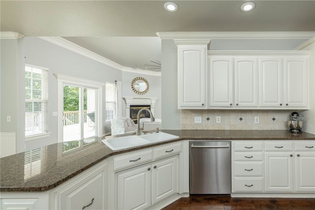 7 Stratfield Lane, Bella Vista, AR 72714