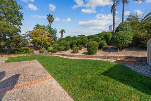 1826 Via Quinto, Oceanside, CA 92056