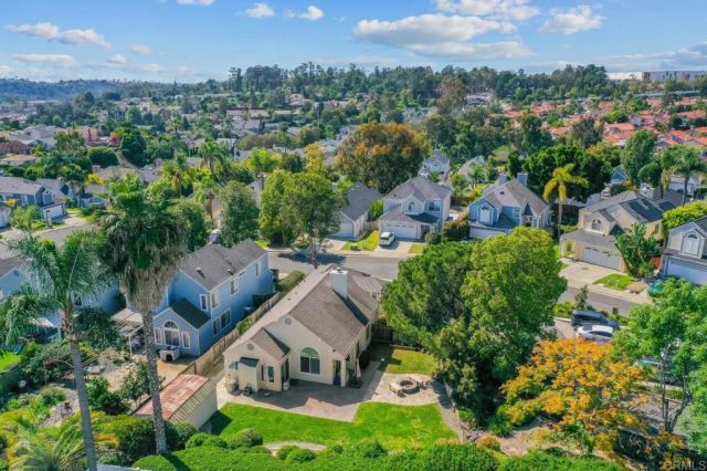 1826 Via Quinto, Oceanside, CA 92056