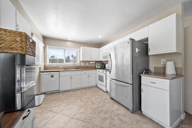 1826 Via Quinto, Oceanside, CA 92056