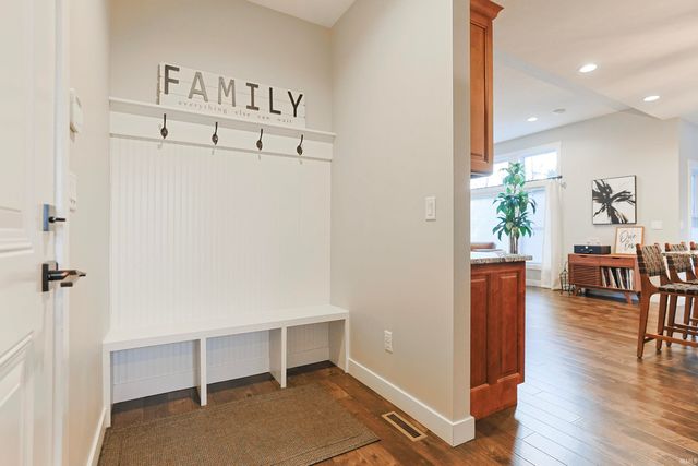 709 W Shore Drive, Osceola, IN 46561