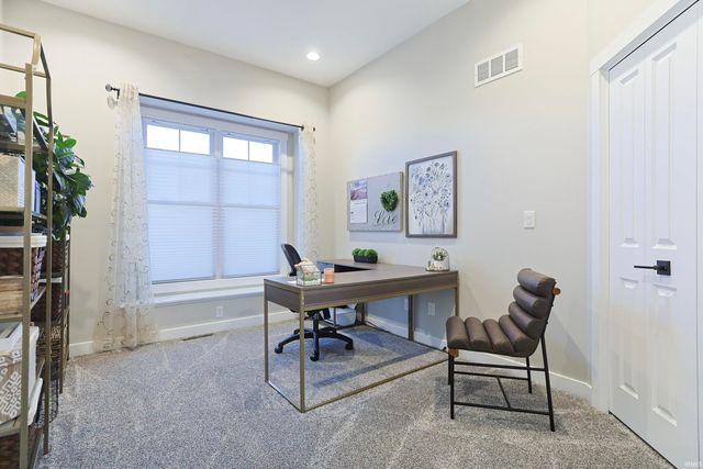 709 W Shore Drive, Osceola, IN 46561