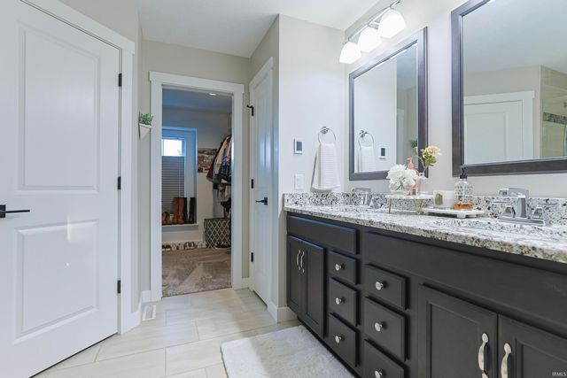 709 W Shore Drive, Osceola, IN 46561