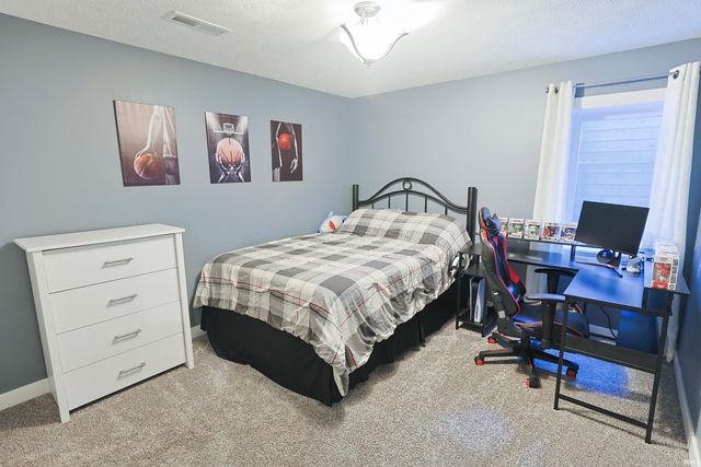 709 W Shore Drive, Osceola, IN 46561