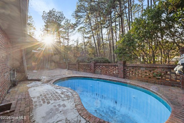 750 Lake Dornoch Drive, Pinehurst, NC 28374