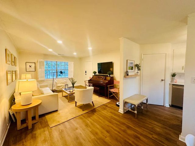 936 Lansing Drive D, Mount Pleasant, SC 29464