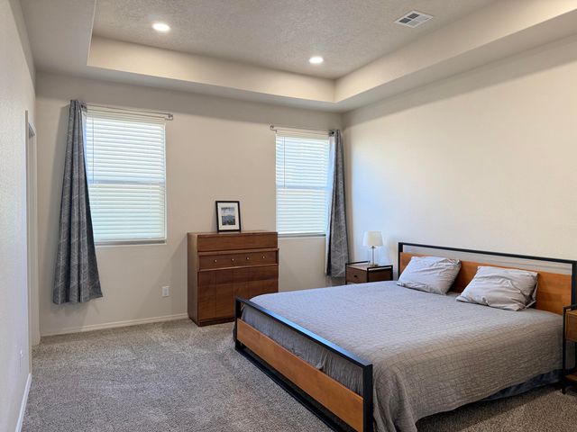 2044 Cougar Run Court SE, Albuquerque, NM 87123