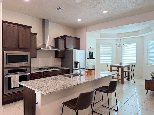 2044 Cougar Run Court SE, Albuquerque, NM 87123