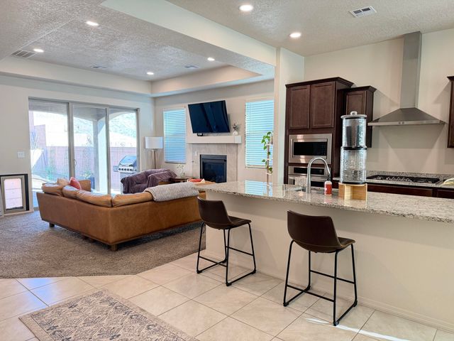 2044 Cougar Run Court SE, Albuquerque, NM 87123