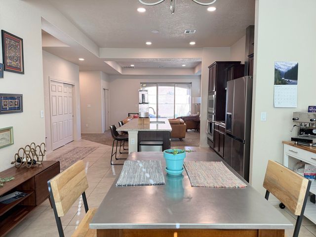 2044 Cougar Run Court SE, Albuquerque, NM 87123