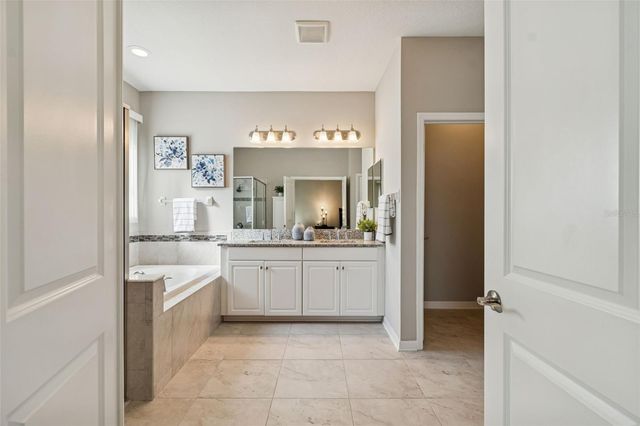 21752 INDIAN SUMMER DRIVE, Land O Lakes, FL 34637