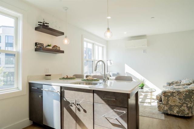 238 Deer St Unit 205, Portsmouth, NH 03801