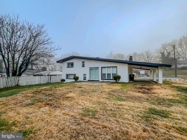 6005 MIDDLETON LN, Temple Hills, MD 20748