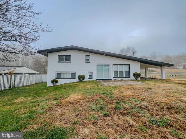 6005 MIDDLETON LN, Temple Hills, MD 20748