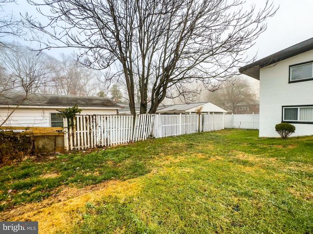 6005 MIDDLETON LN, Temple Hills, MD 20748