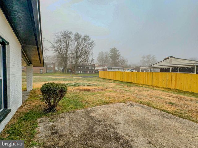 6005 MIDDLETON LN, Temple Hills, MD 20748