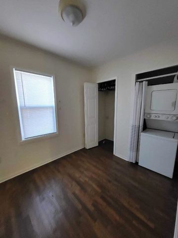 1216 E Hemphill Road, Burton, MI 48529