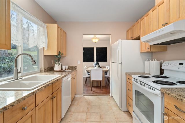 3307 SW 331st Street, Federal Way, WA 98023