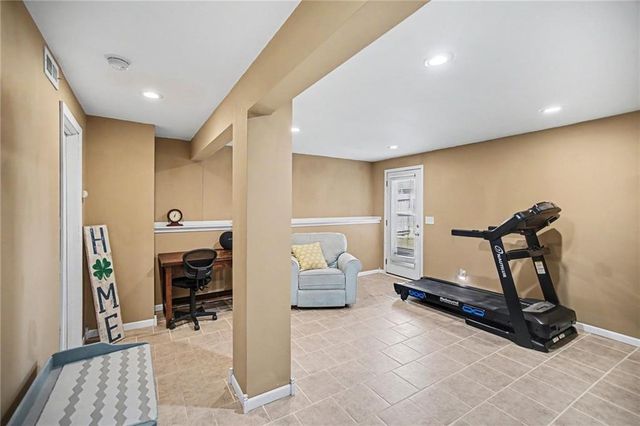 1501 Delaware Ridge Place, Kansas City, KS 66109