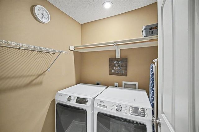 1501 Delaware Ridge Place, Kansas City, KS 66109
