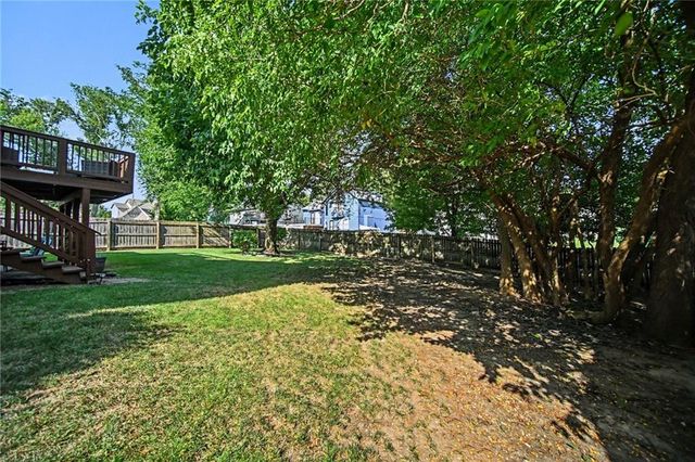 1501 Delaware Ridge Place, Kansas City, KS 66109