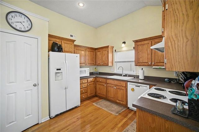 1501 Delaware Ridge Place, Kansas City, KS 66109